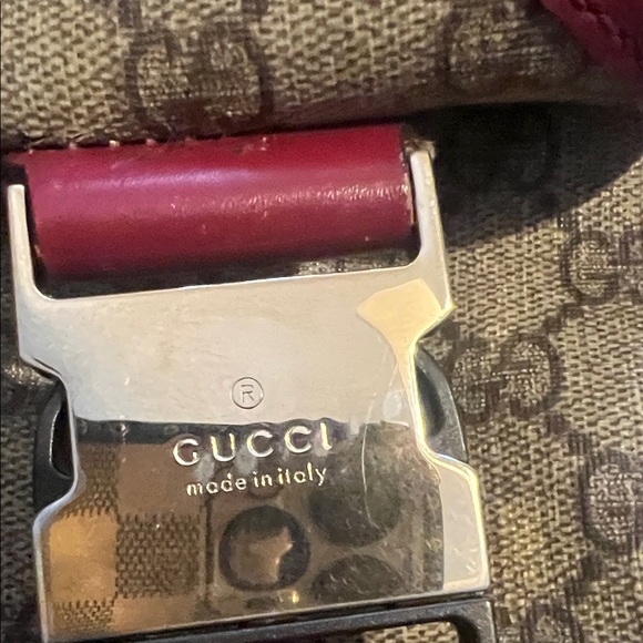 Gucci Beige and Burgundy Crossbody Bag with COA - Picture 4 of 16